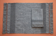 Charger l&#39;image dans la galerie, JULIA, set de table avec serviettes, gris