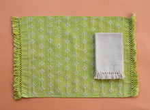 Charger l&#39;image dans la galerie, ELENA, set de table avec serviettes, vert