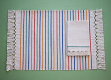 Charger l&#39;image dans la galerie, SARA, set de table en tissu avec serviettes, écru à rayures colorées